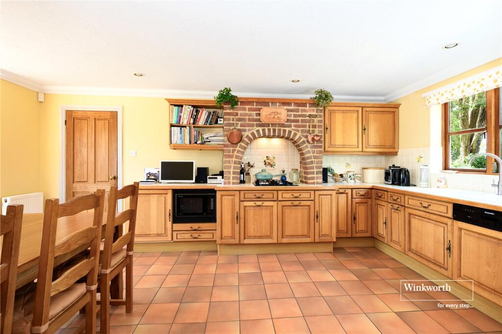Beckley, Christchurch, Hampshire, BH23 photo 2