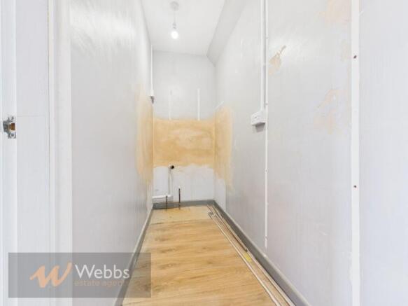 CAM05244G0-PR0284-STILL013.jpg