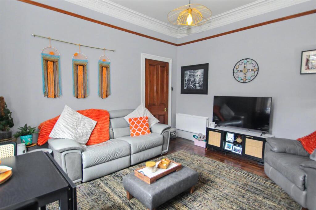 Apartment in Motherwell, South Lanarkshire - More