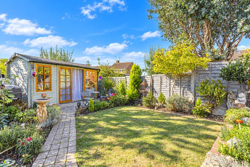 House in Dacorum, Hertfordshire - View 2