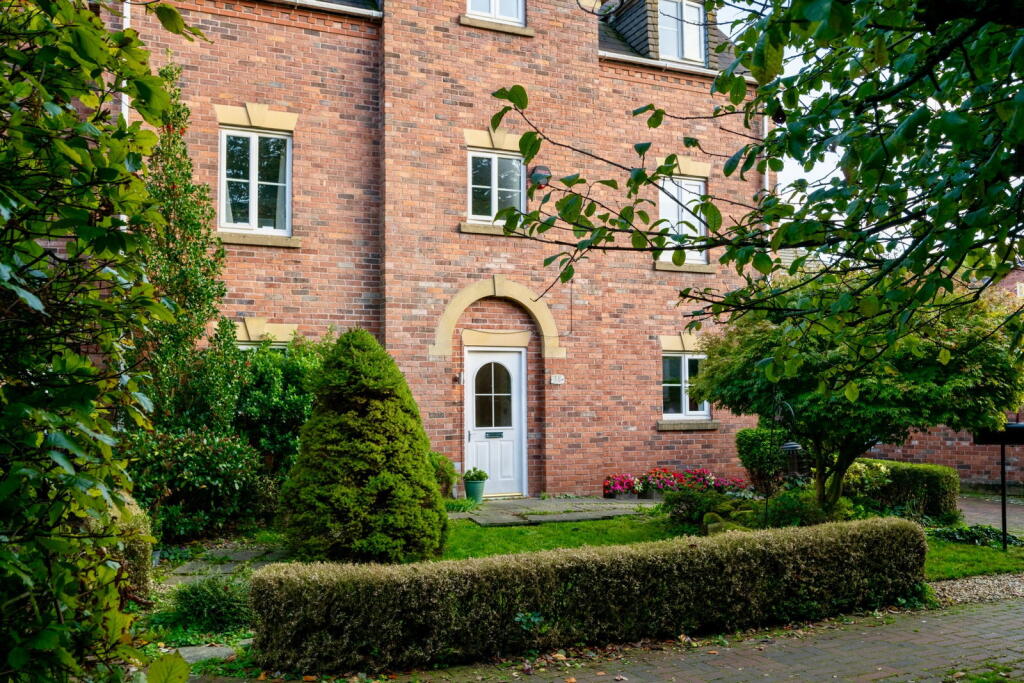 House in Preston - View 2