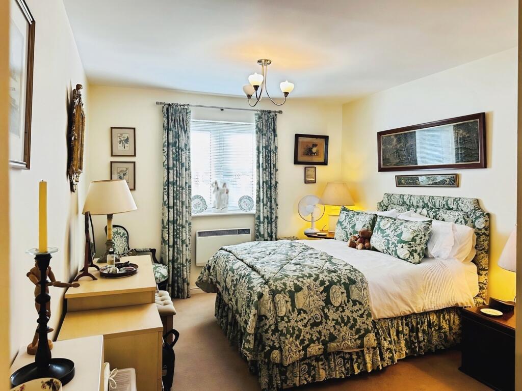 Apartment in Portsmouth - More