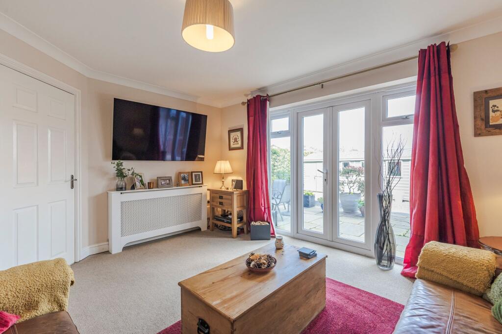 House in Nantwich, Cheshire East - More