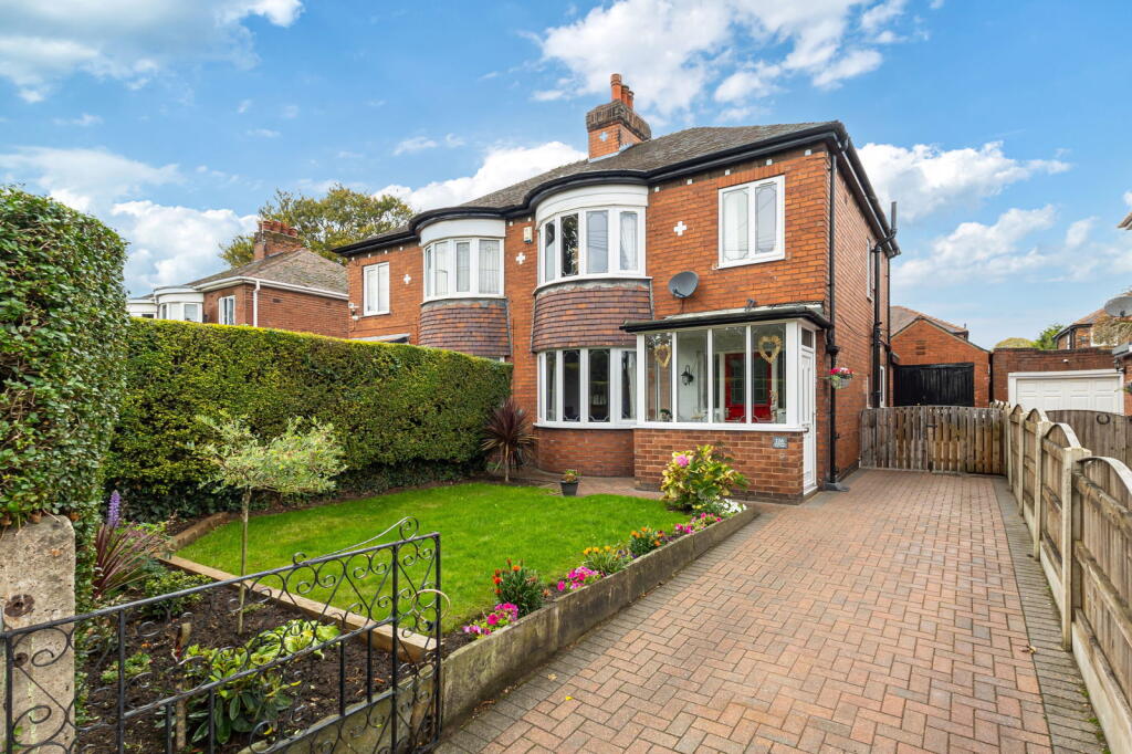 3-bed semi-detached on Pontefract Road, Pontefract, £230,000