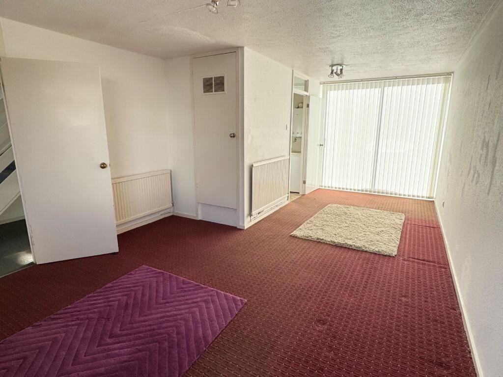 Roewood Close, Holbury, Southampton, Hampshire, SO45 photo 3