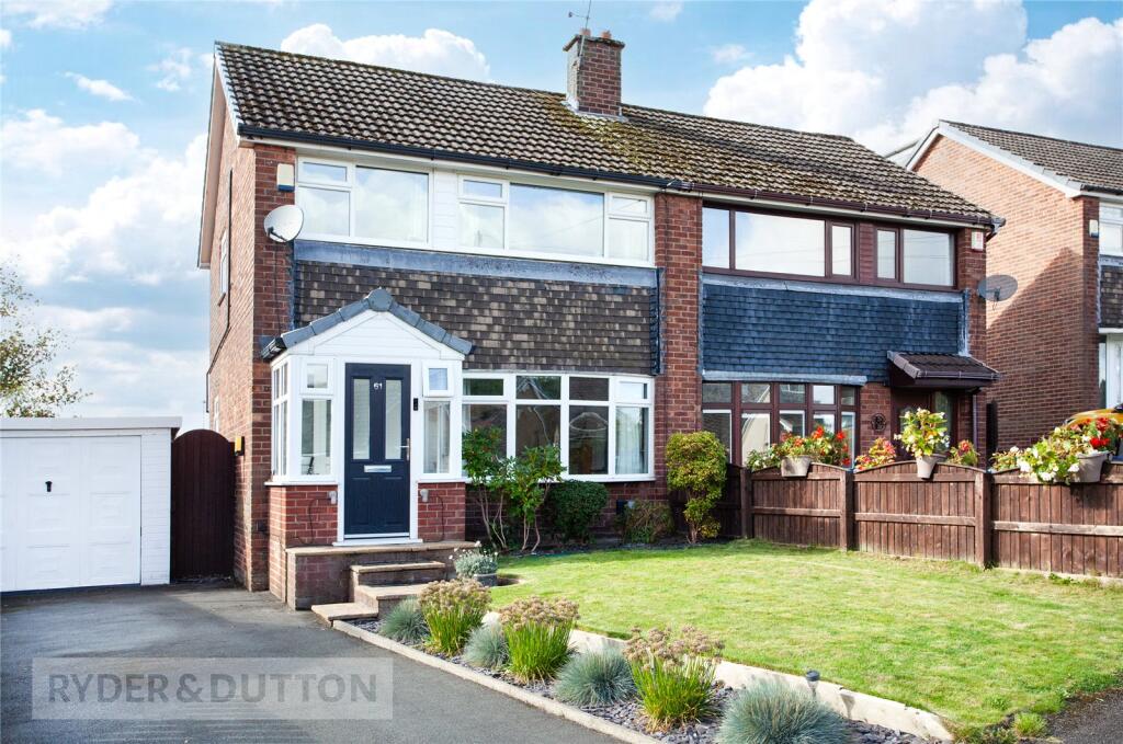 Main image of property: Linkside Avenue, Royton, Oldham, Greater Manchester, OL2