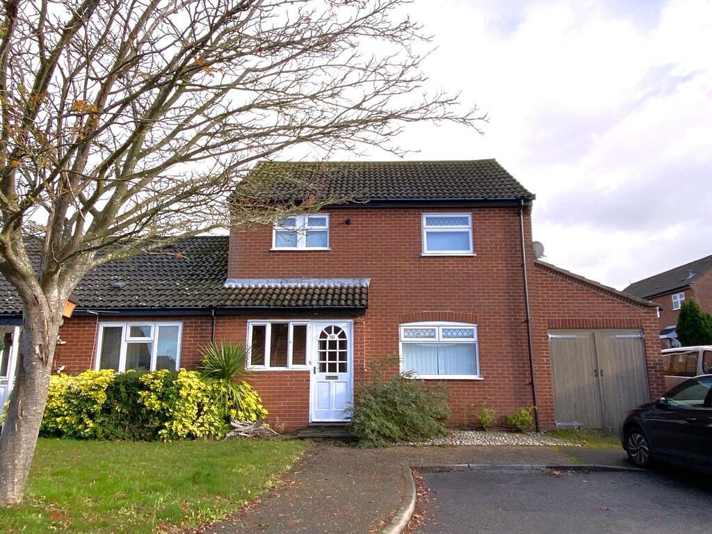 3-bed detached on Holt, £240,000