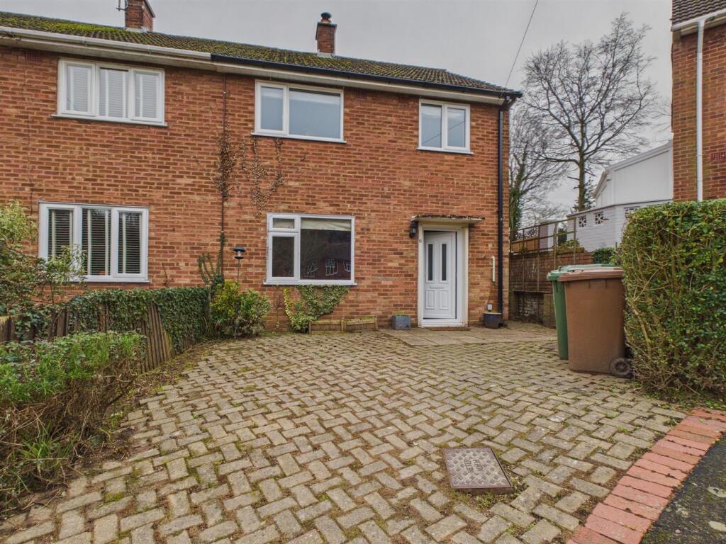 Main image of property: Heathlands Close, Malvern