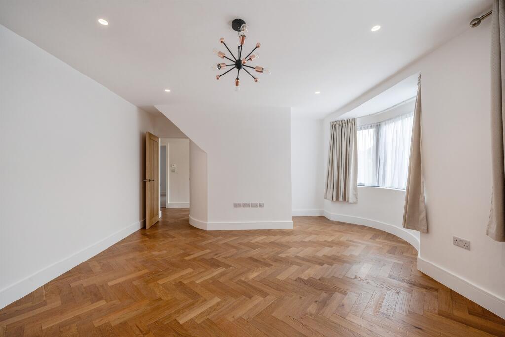 Additional image 8 of Mount Pleasant Lane, Bricket Wood, St. Albans