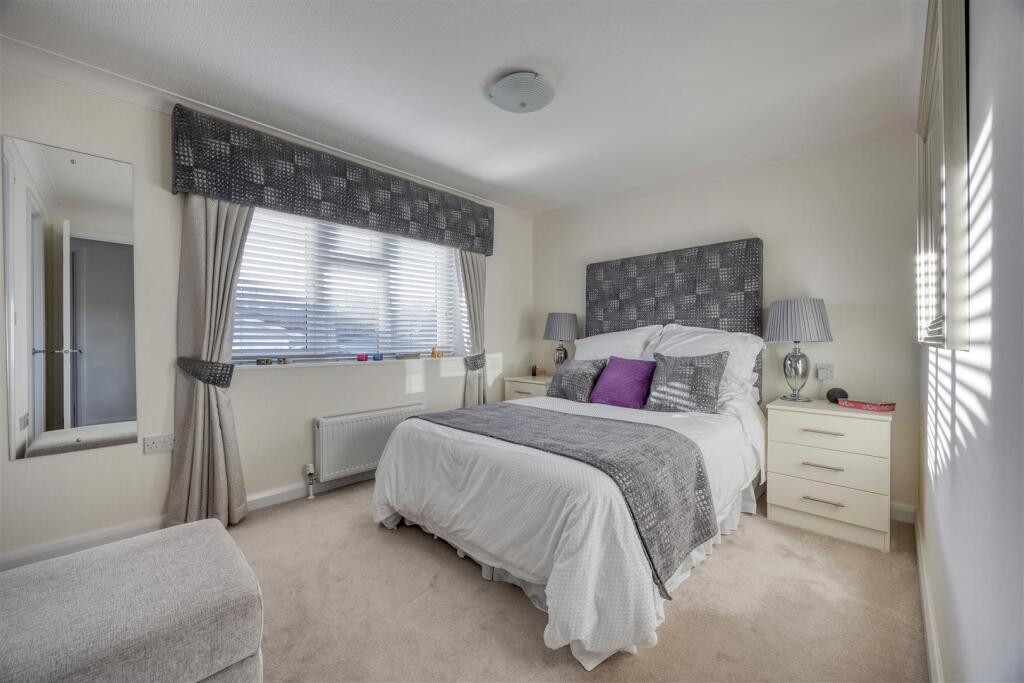Maple Crescent, Red Deer Village Residential Park, Stepps, Glasgow – pohled 4