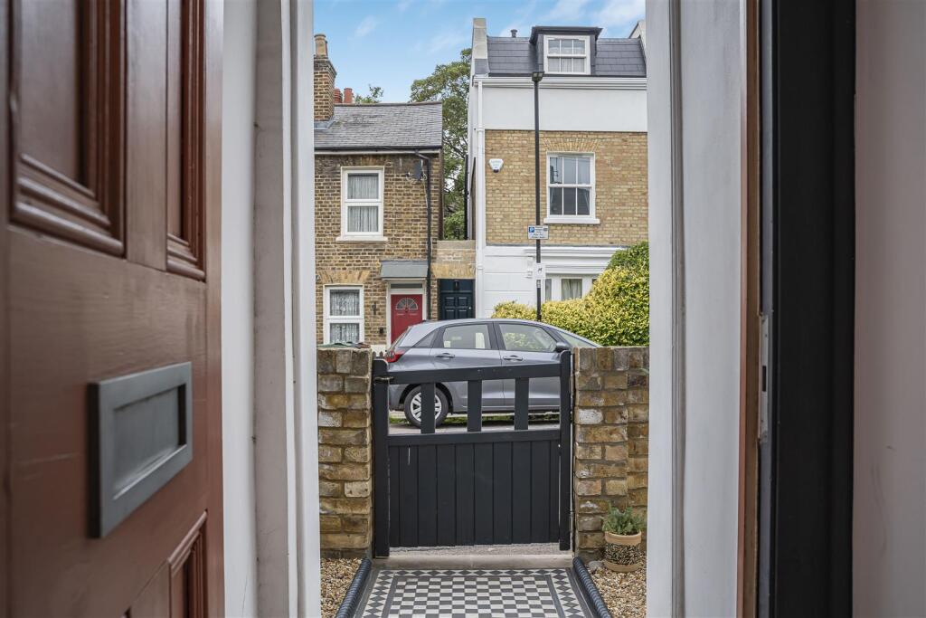 Eden Road, Walthamstow, London, E17 - View 6