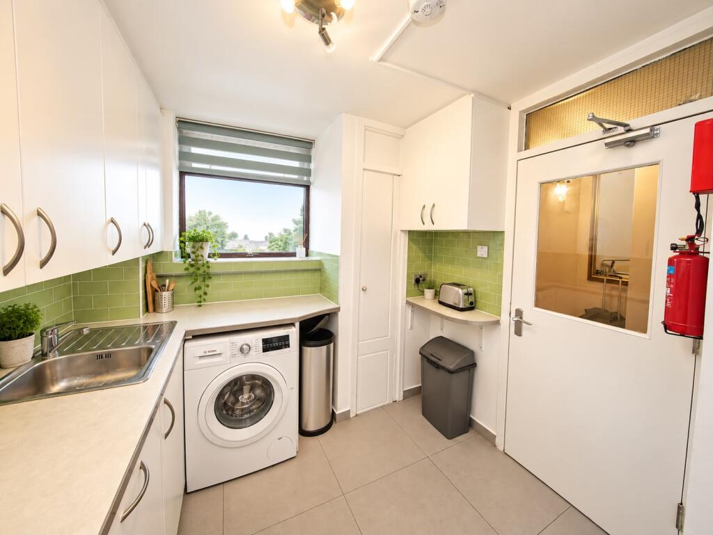 Apartment in London - View 3