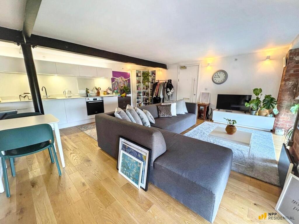 Apartment in Stockport - View 3