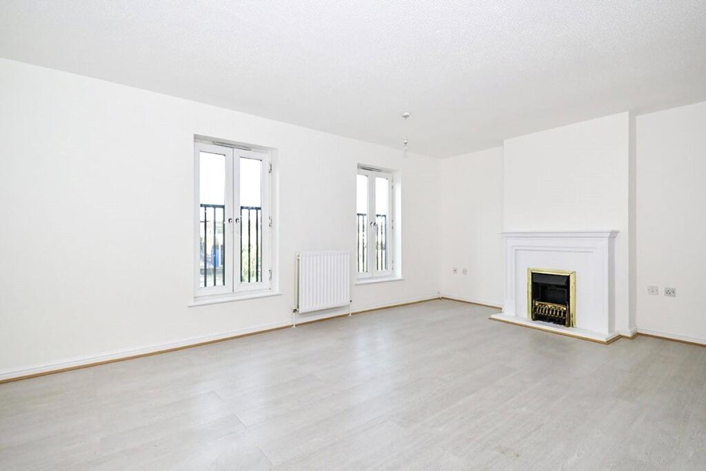 Battery Road, London, SE28 photo 3