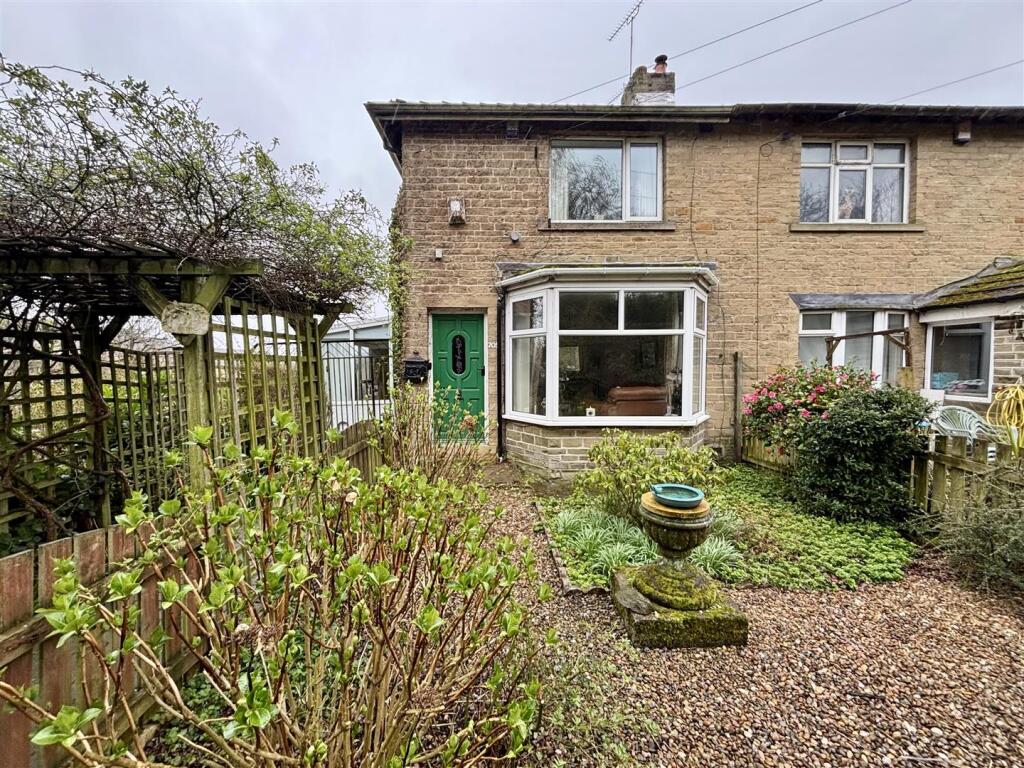 2-bed semi-detached on Thornton Road, Thornton, Bradford, £200,000