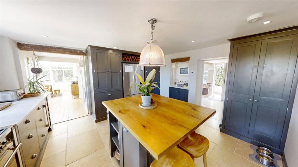 House in Tonbridge - More