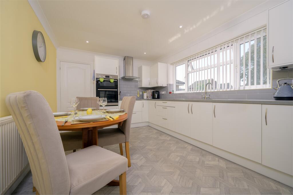 House in Desborough, North Northamptonshire - More