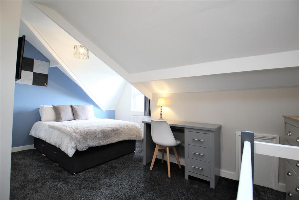 House in Leeds - View 5
