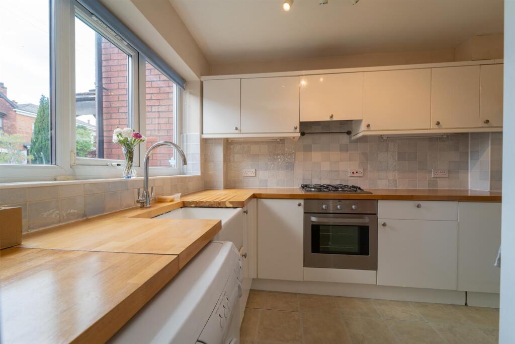 Brook Road, Fallowfield photo 3