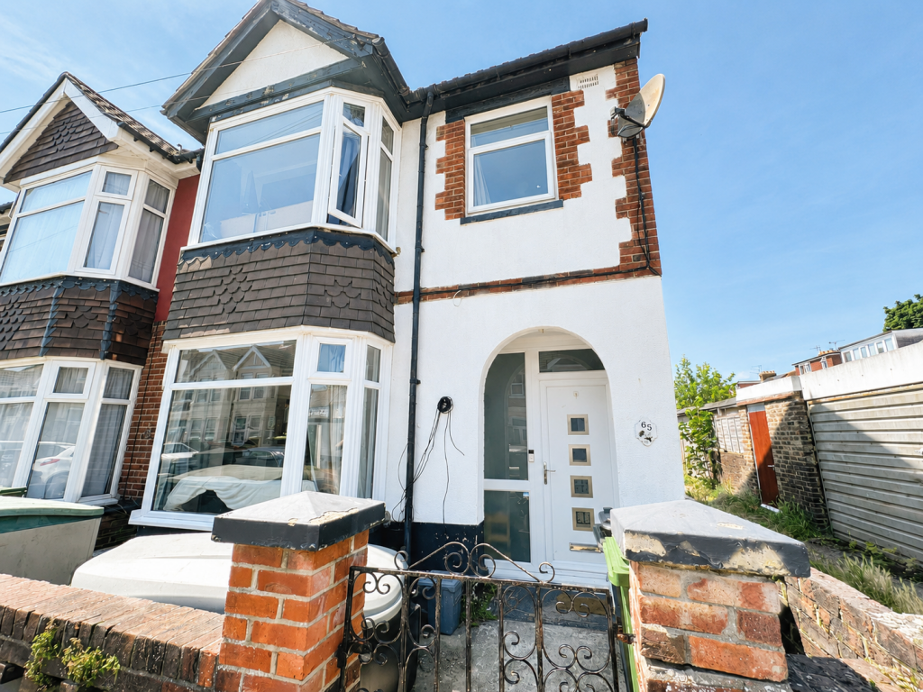 3-bed terraced on Kenyon Road, Portsmouth, PO2, £350,000