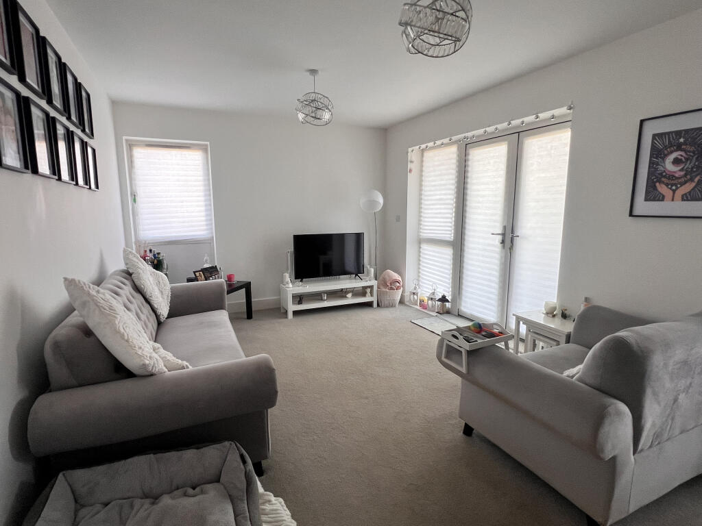 Main image of property: Flat 2, Meon Court, 6 Titchfield Close, Havant, Hampshire