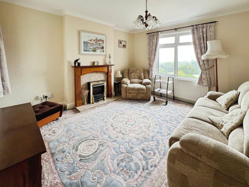 House in Swadlincote, Castle Gresley - View 5
