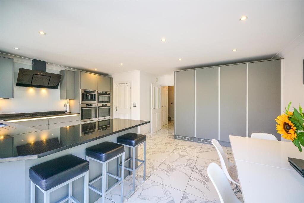 House in St Albans - View 3