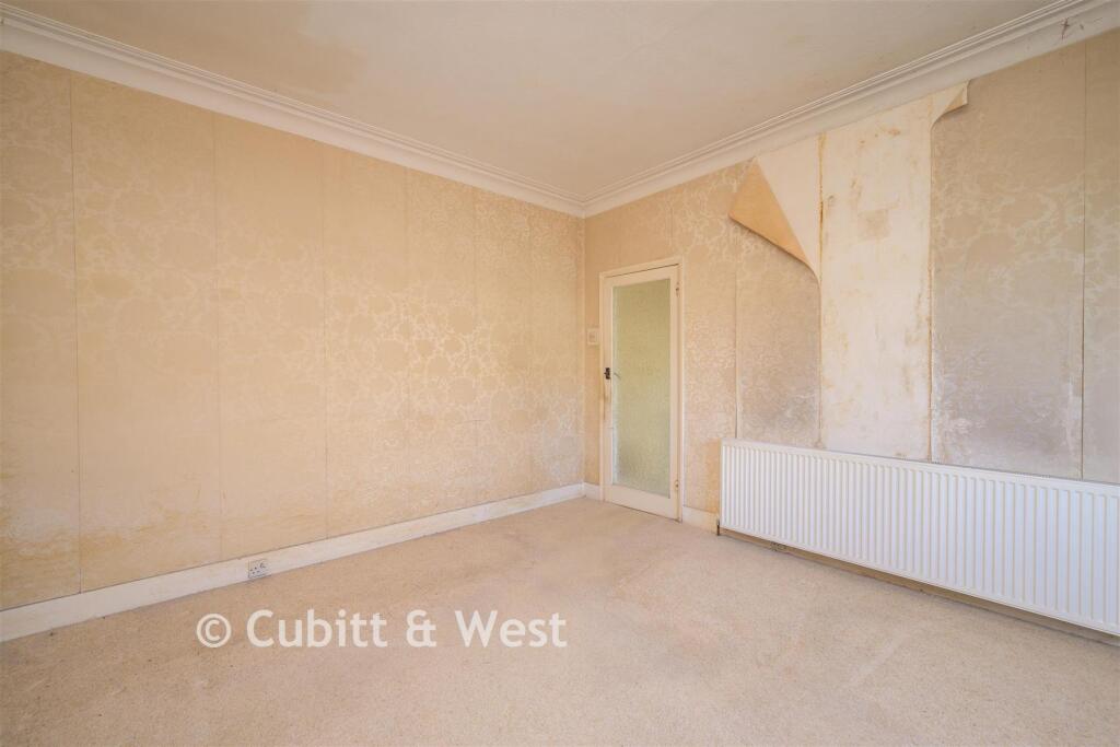 House in Reigate and Banstead, Surrey - View 5