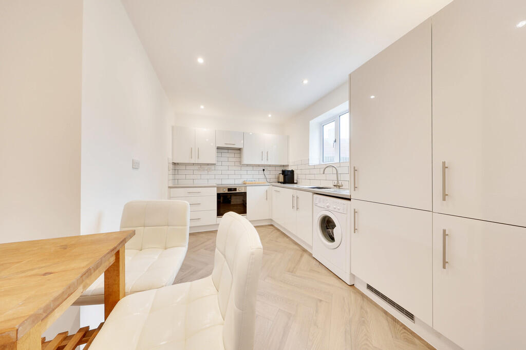 House in London, St Paul's Cray - View 2