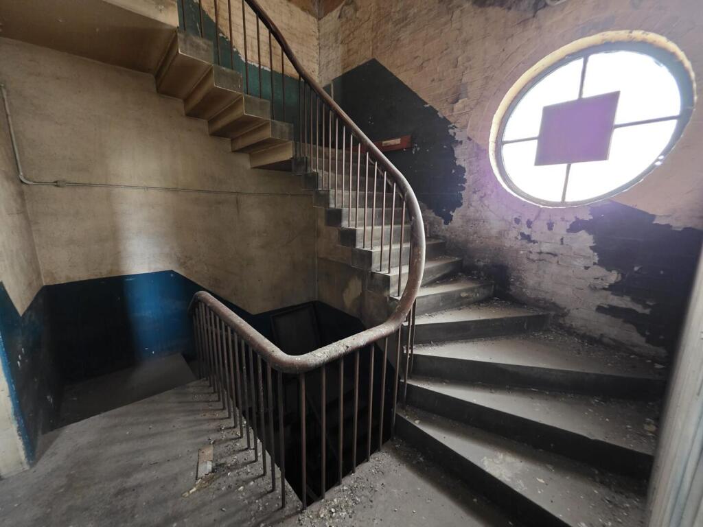 Upper Floors, Fullerton Works, Fullerton Street, Bradford - View 3