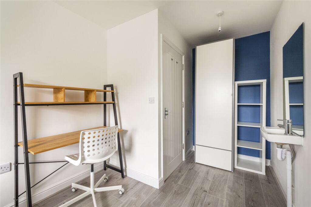 1 bedroom house share for rent