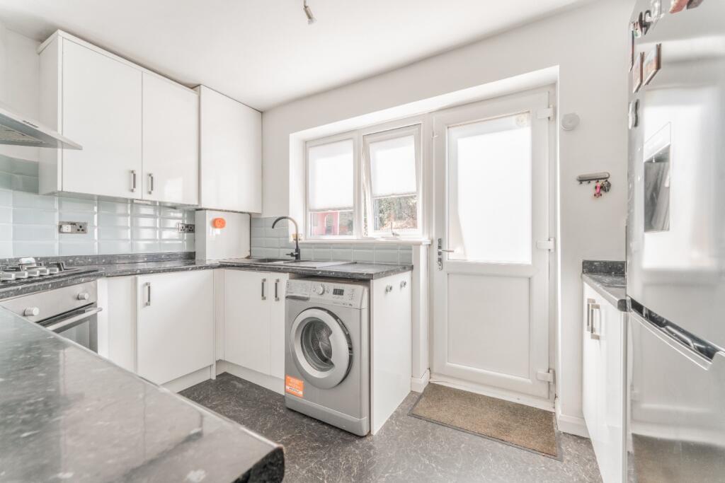 Apartment in London - View 3