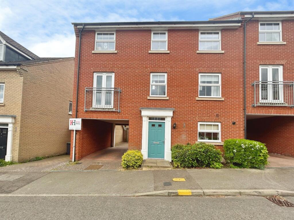 Main image of property: Daunces Mead, Saffron Walden