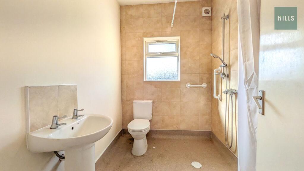 House in Worcester, Barbourne - More