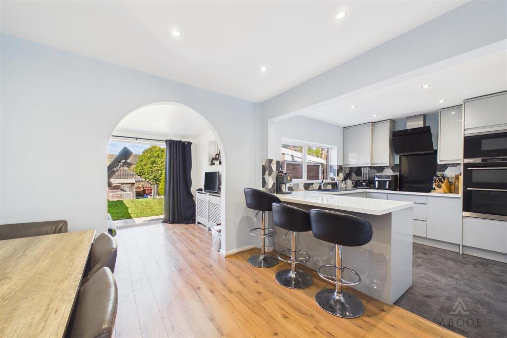 House in South Derbyshire, Etwall - View 4