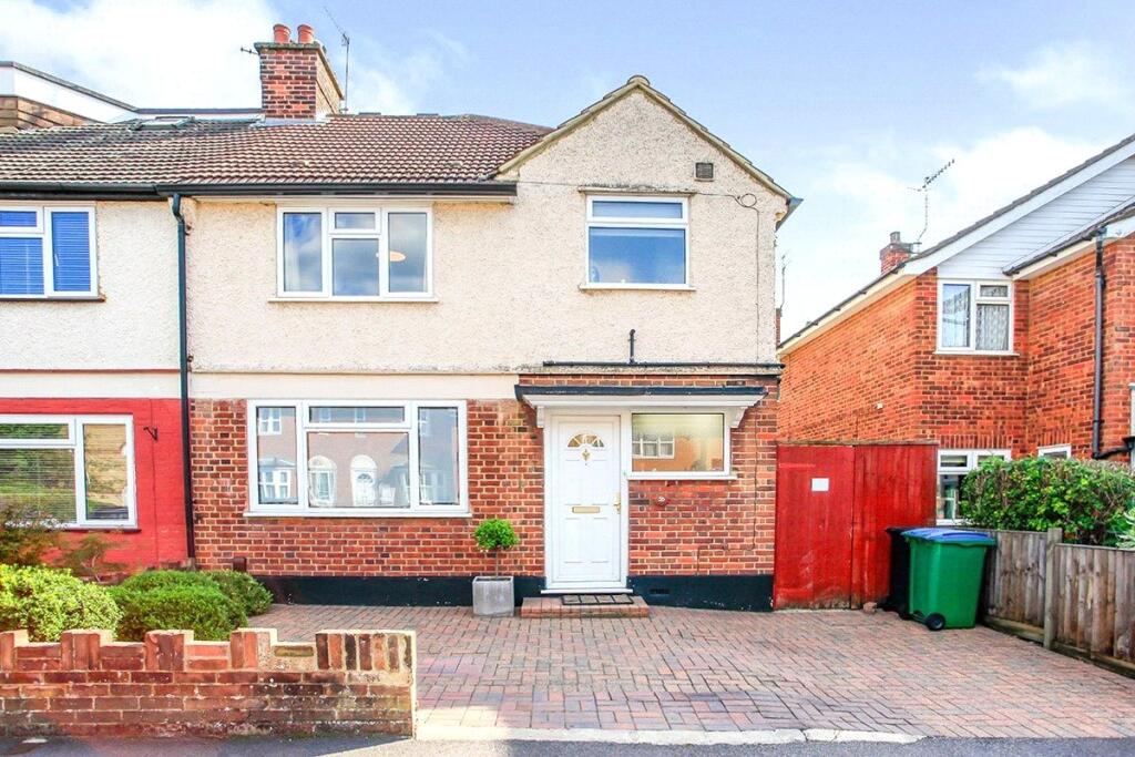 Main image of property: King Georges Avenue, Watford, Hertfordshire, WD18