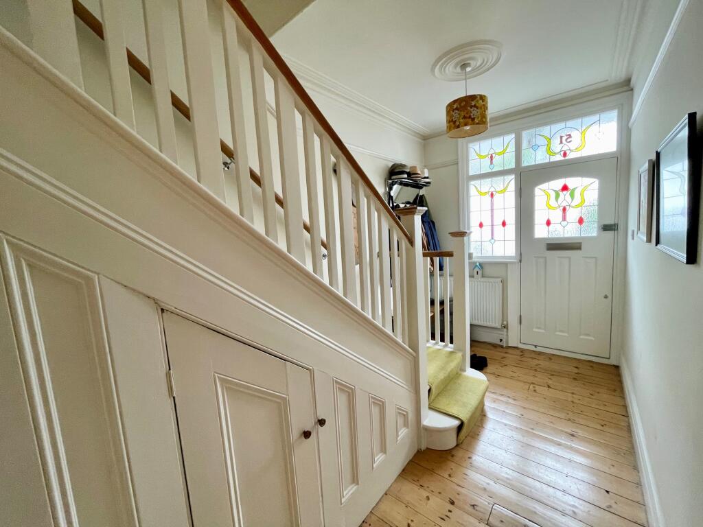 Hillside Crescent, Leigh-on-sea, Essex photo 5