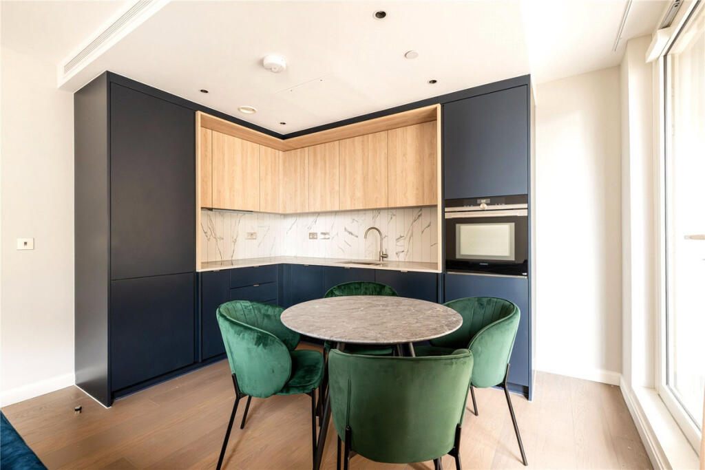 Apartment in London - More