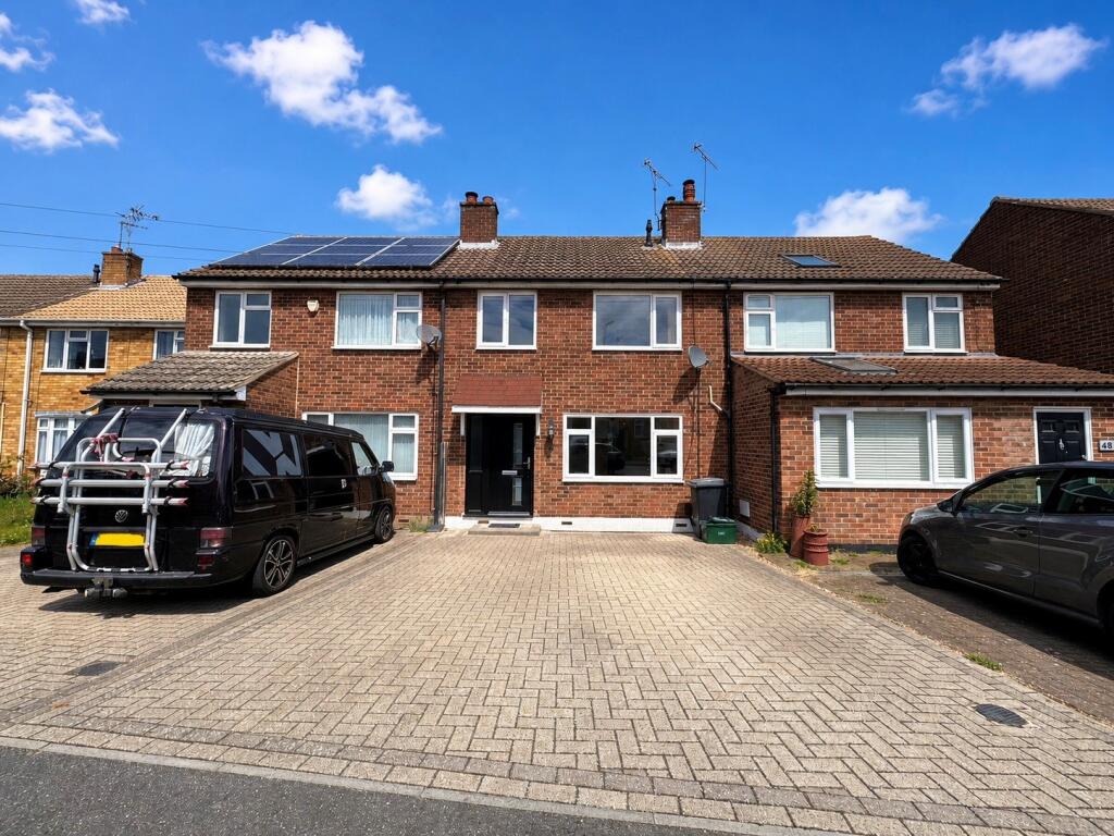 Main image of property: Meadgate Avenue, Chelmsford, CM2 7NW
