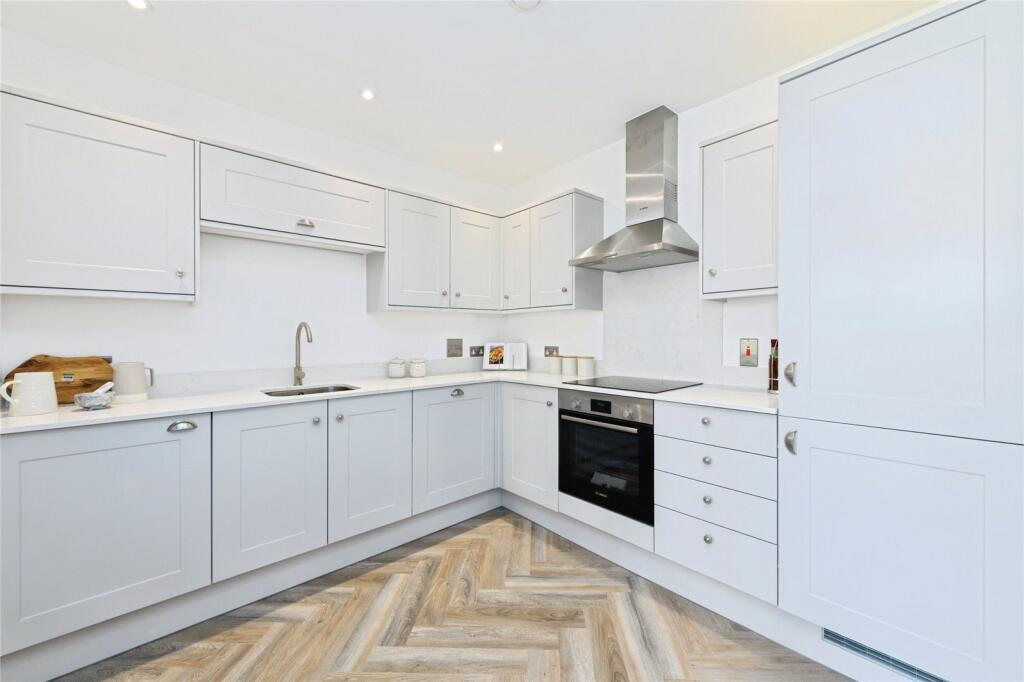 House in Croydon - View 5