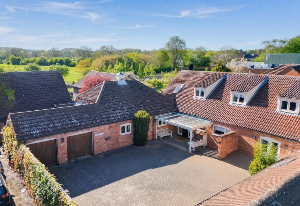 5-bed house on Park Lane, Sutton Bonington, LE12, £650,000