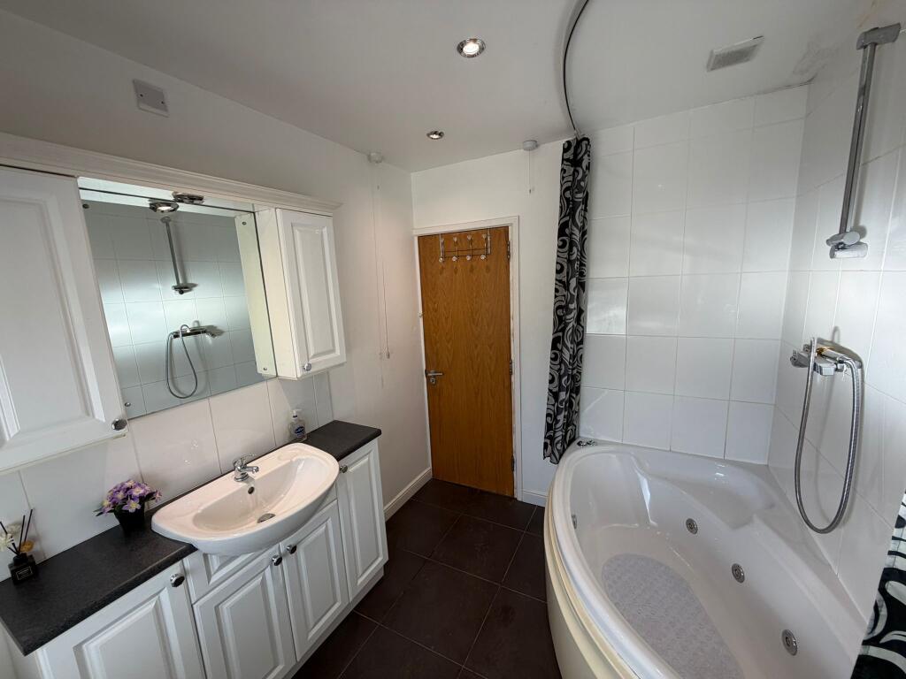 Additional image 12 of 6 Bedroom House Available In Hall Green 