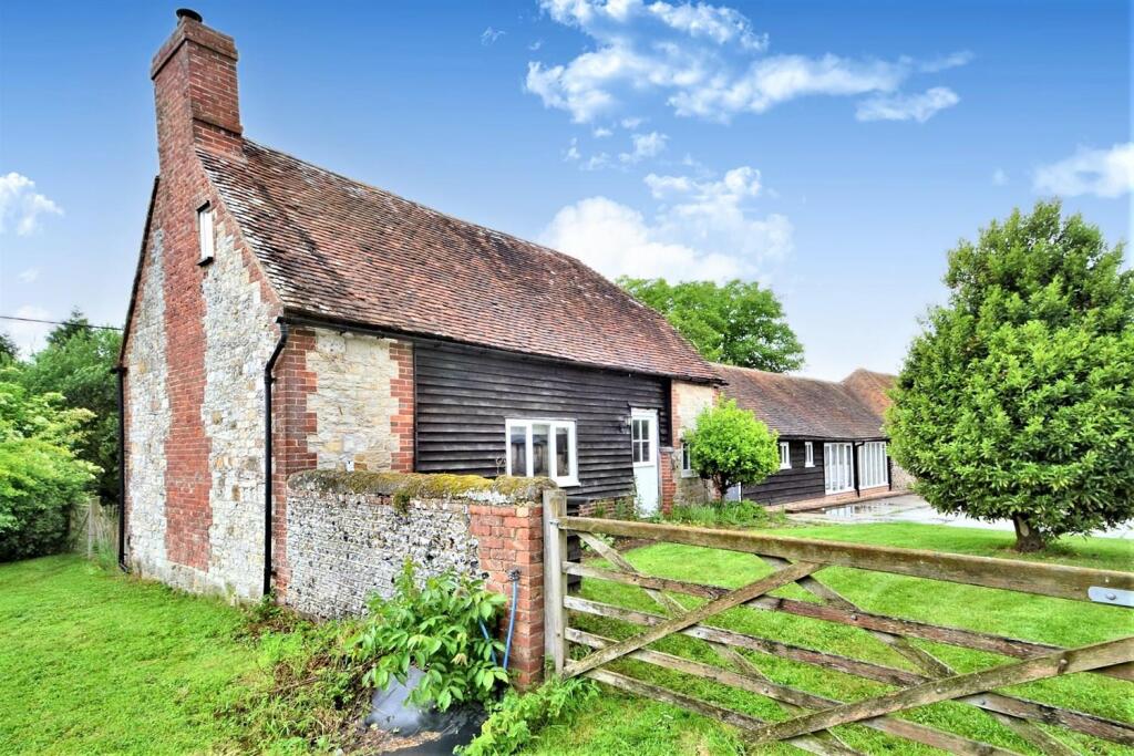 Duncton, Petworth, GU28 - View 4
