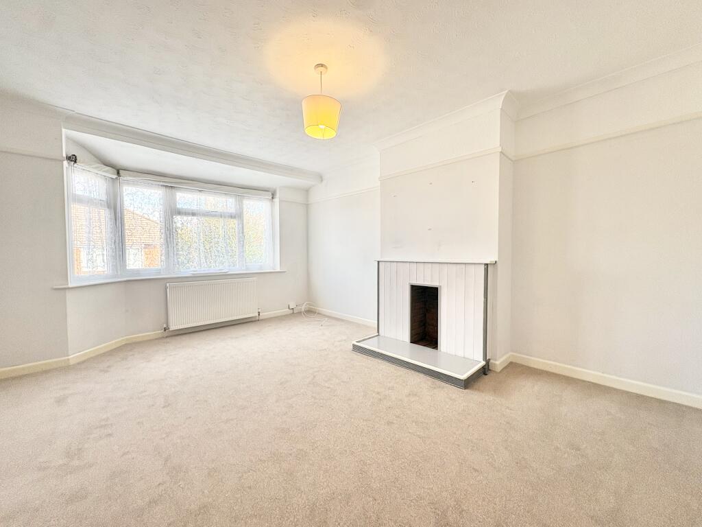 Main image of property: Linda Grove, Cowplain