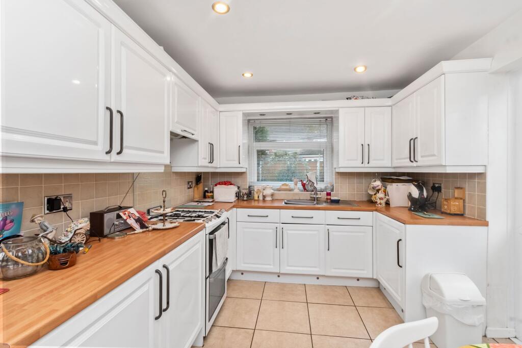 Clifton Road, Billinge, WN5 photo 2