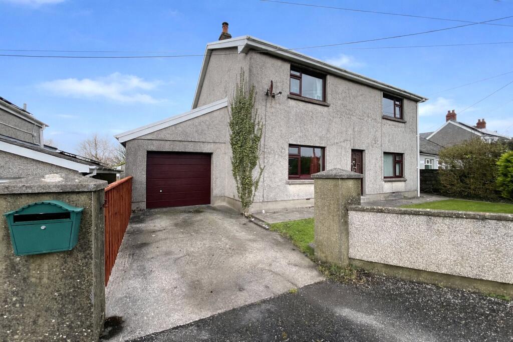 Main image of property: Broadmoor, Kilgetty, Pembrokeshire, SA68