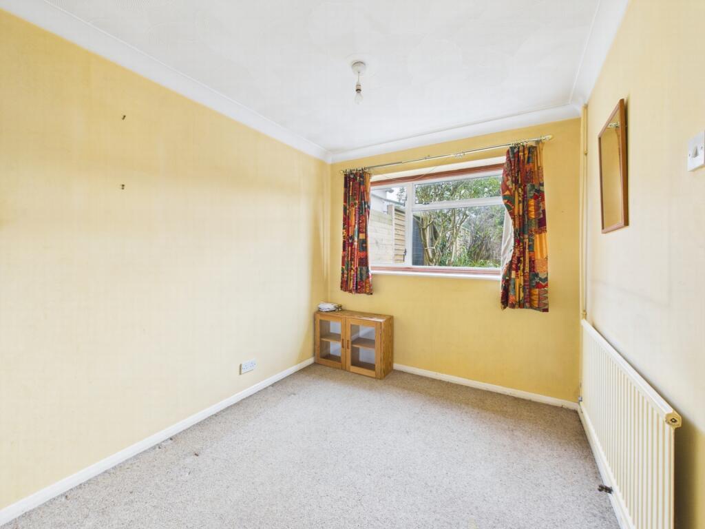 Harlands Road, Haywards Heath, RH16 photo 4