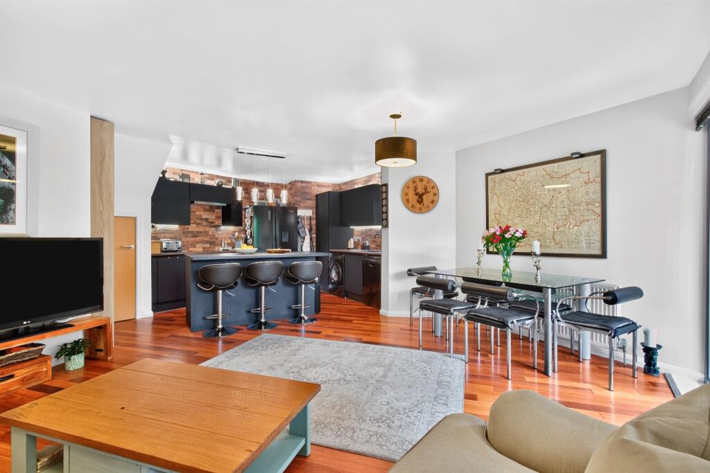Apartment in Glasgow - View 5