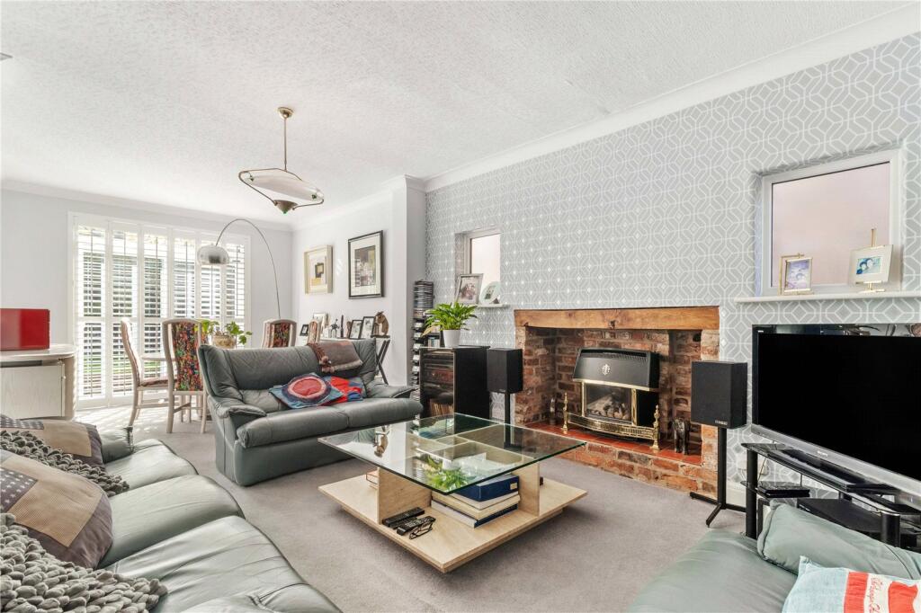 Egerton Drive, Hale, Altrincham, Greater Manchester, WA15 photo 2
