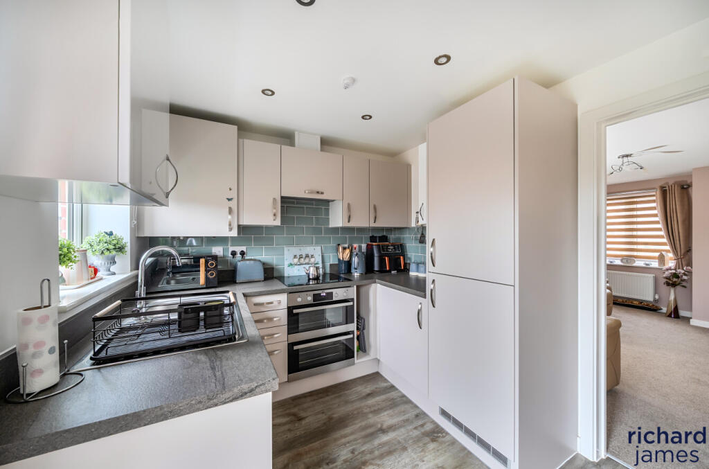 Ward Close, Purton, Purton, SN5 photo 3